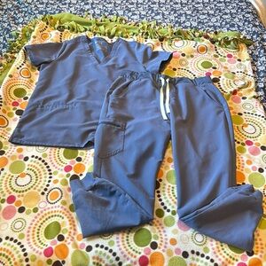 Women’s Fig Scrub Set Medium